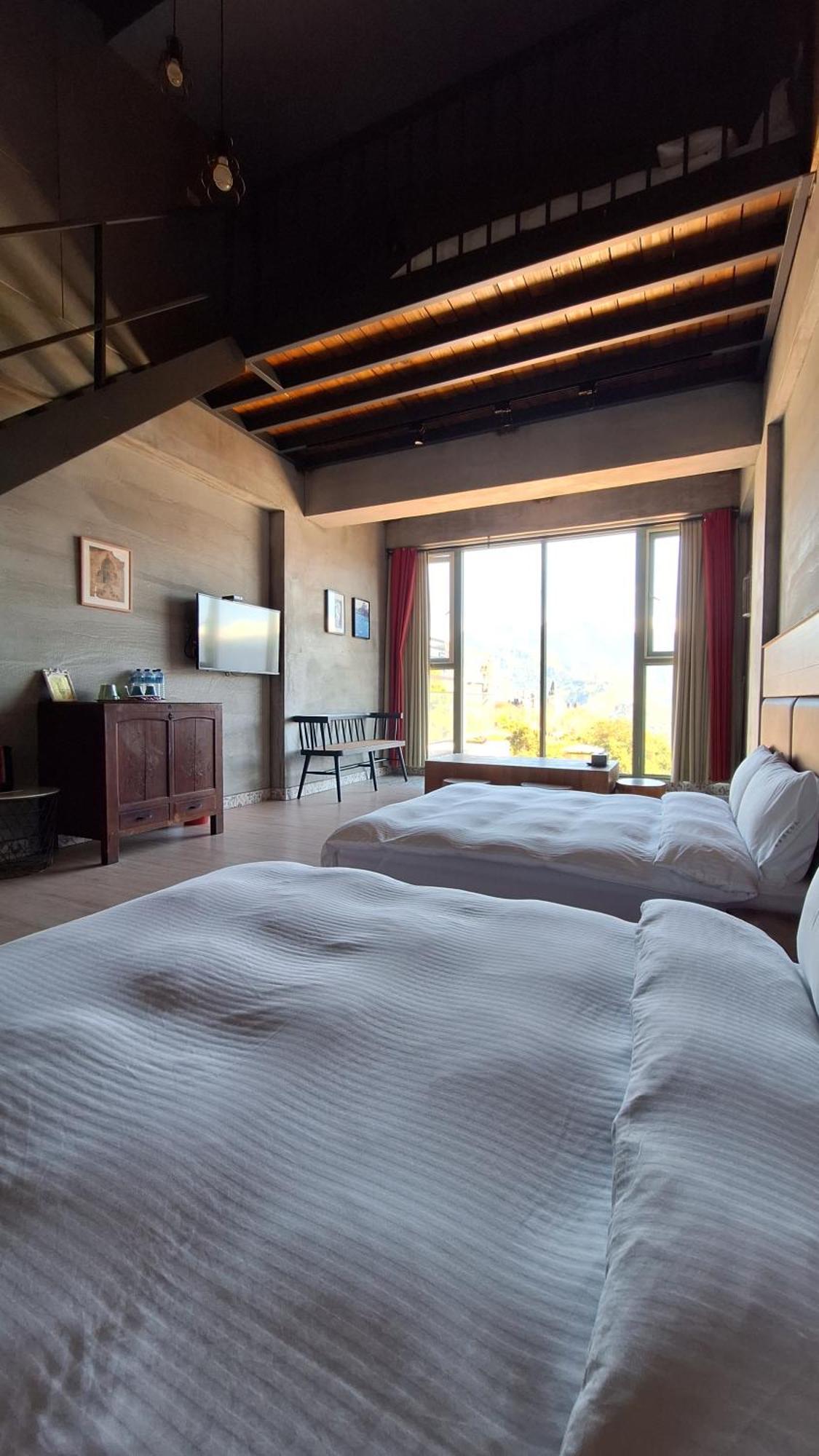 Moose & Squirrel Bed and Breakfast Renai Εξωτερικό φωτογραφία
