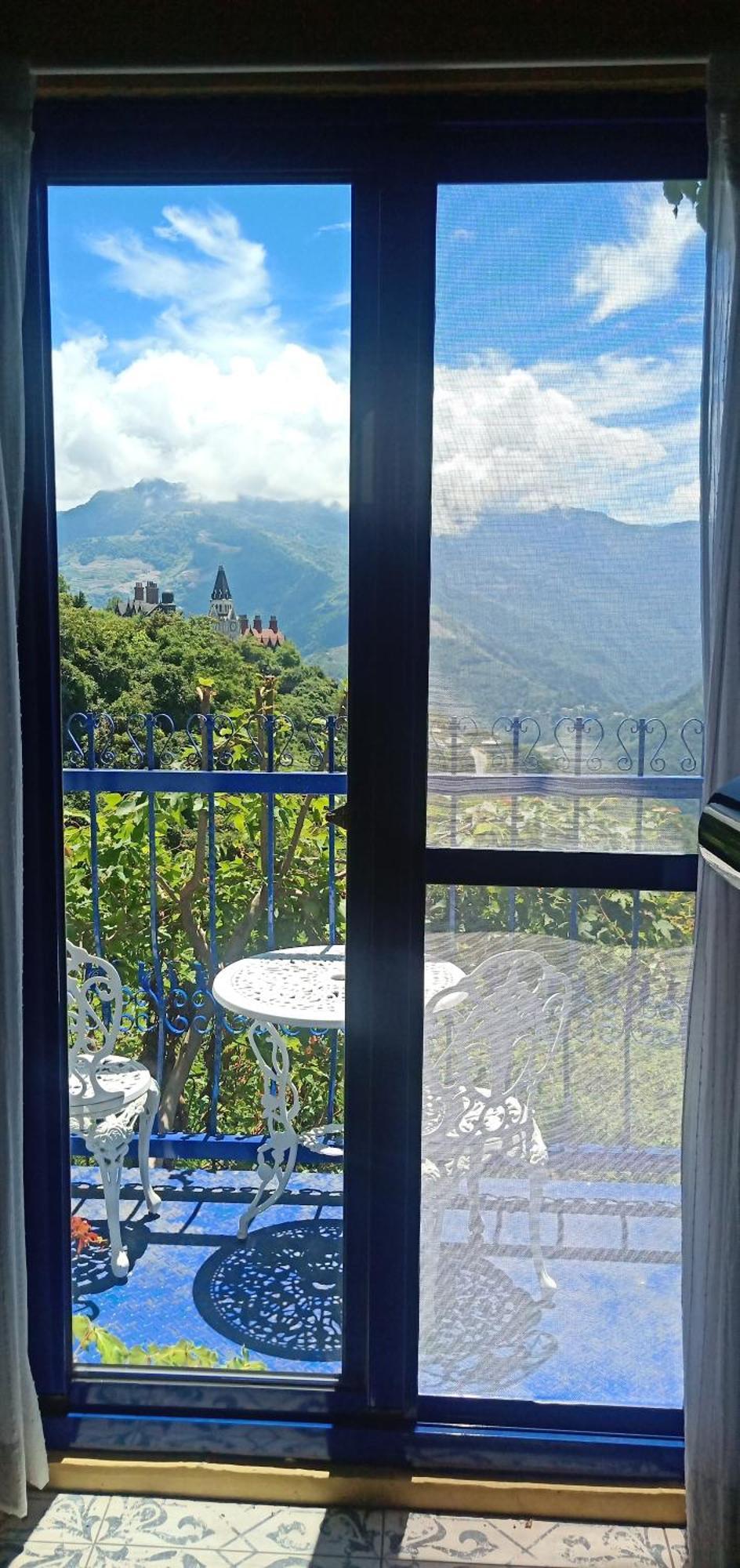 Moose & Squirrel Bed and Breakfast Renai Δωμάτιο φωτογραφία